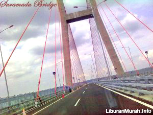 Jembatan Suramadu Bridge
